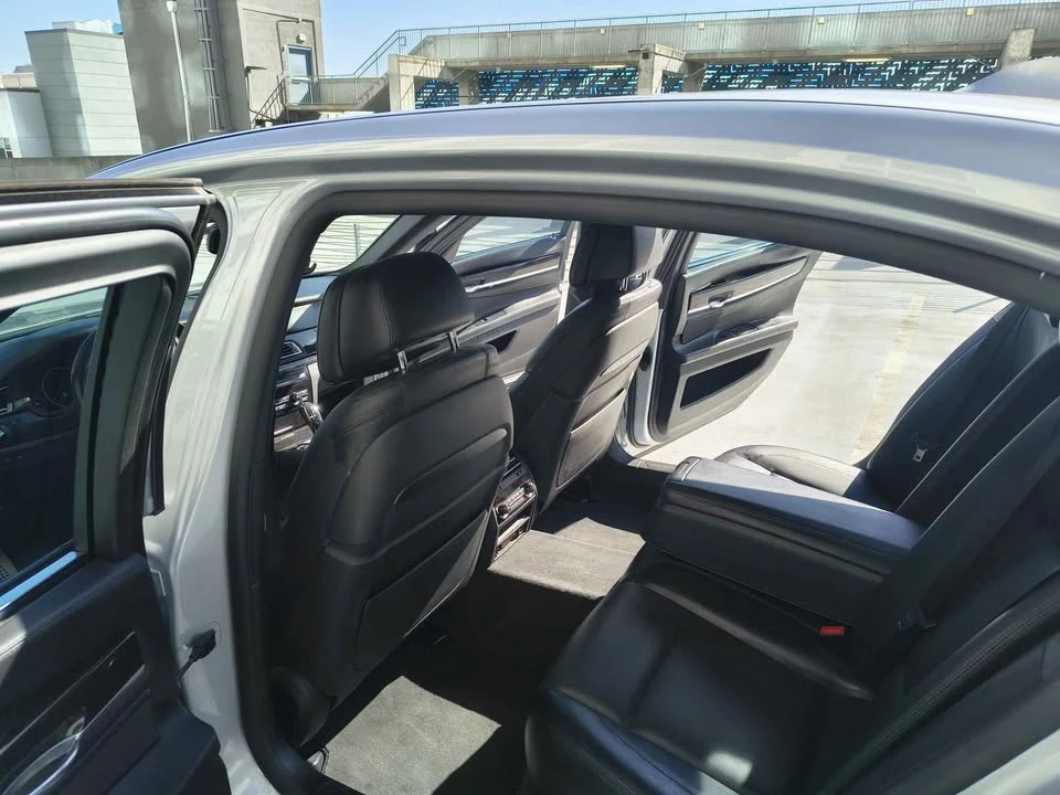 2015 BMW Alpina B7 - Image 5 of 12