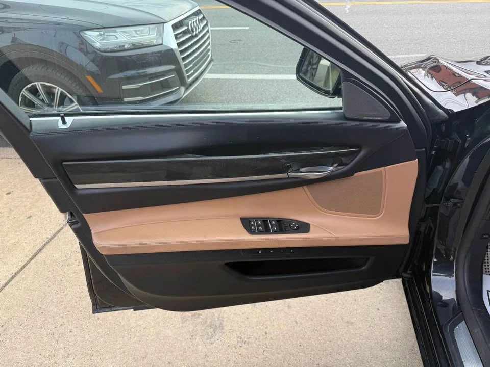 2015 BMW Alpina B7 - Image 7 of 20
