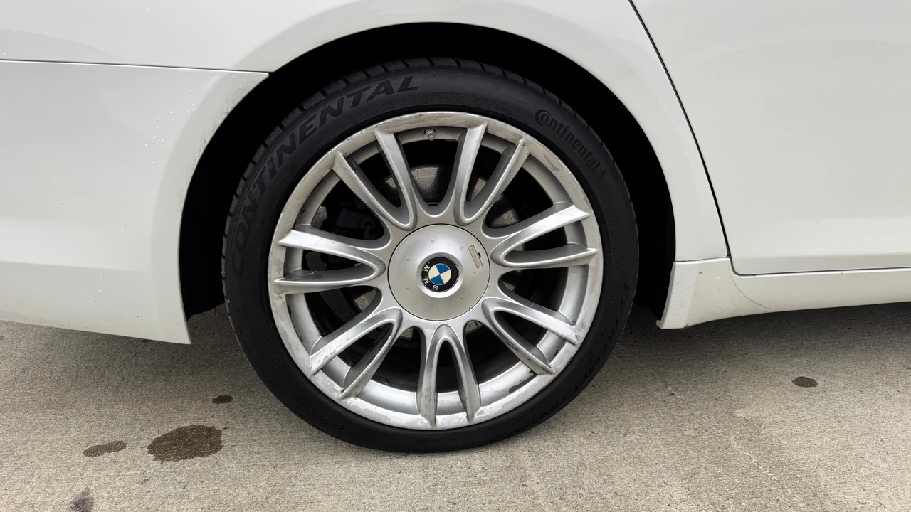 2015 BMW F01/F02 7 Series - Image 17 of 31