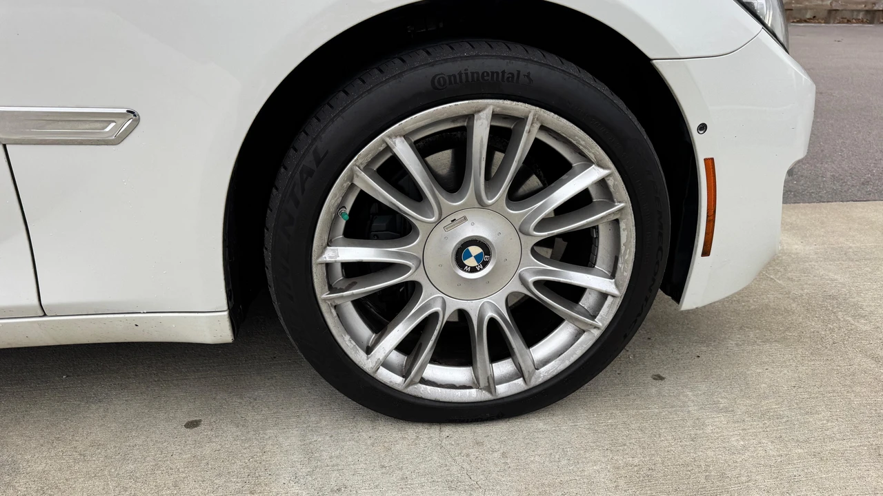 2015 BMW F01/F02 7 Series - Image 18 of 31