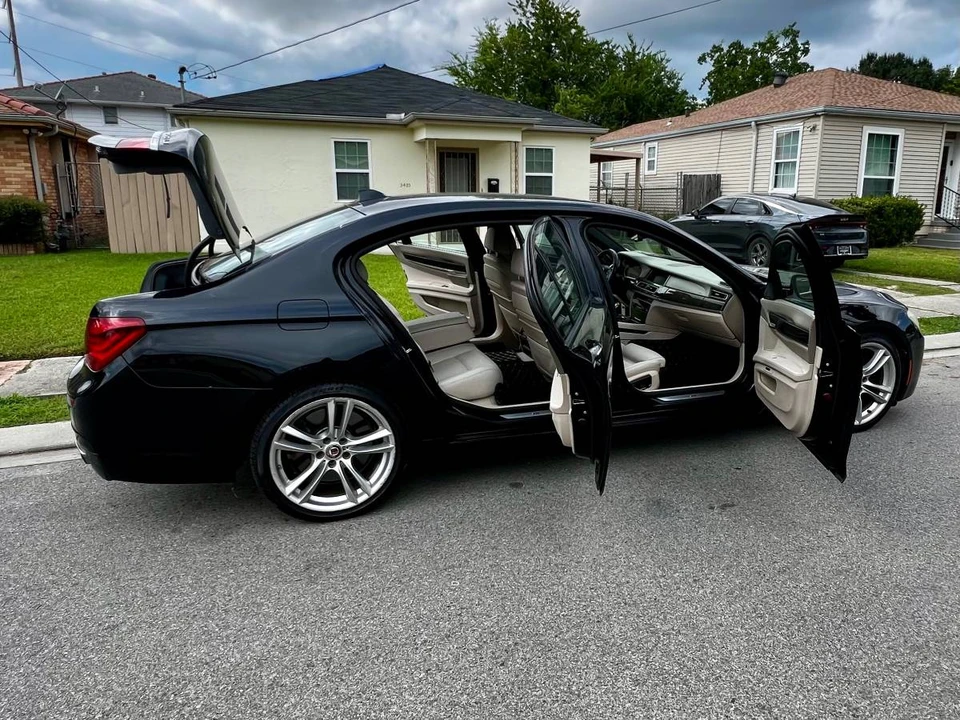 2015 BMW Alpina B7 - Image 10 of 15