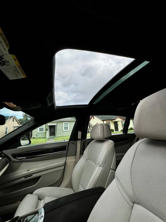 2015 BMW Alpina B7 - Image 8 of 15