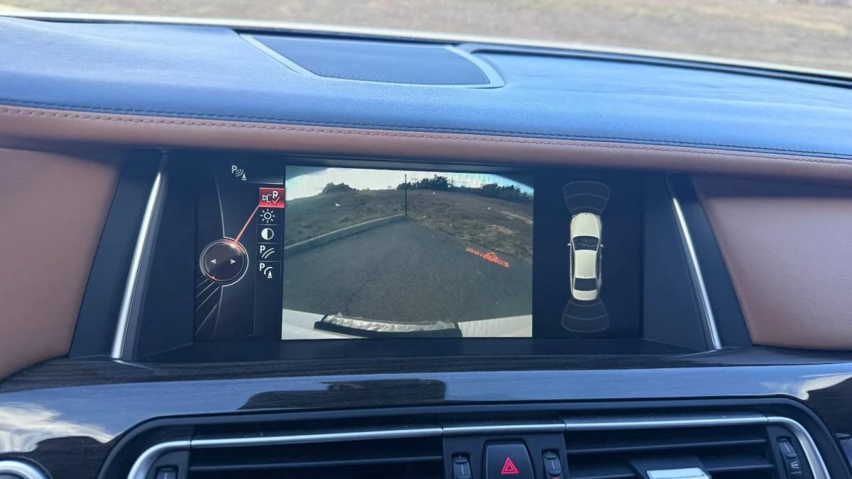2015 BMW Alpina B7 - Image 9 of 12