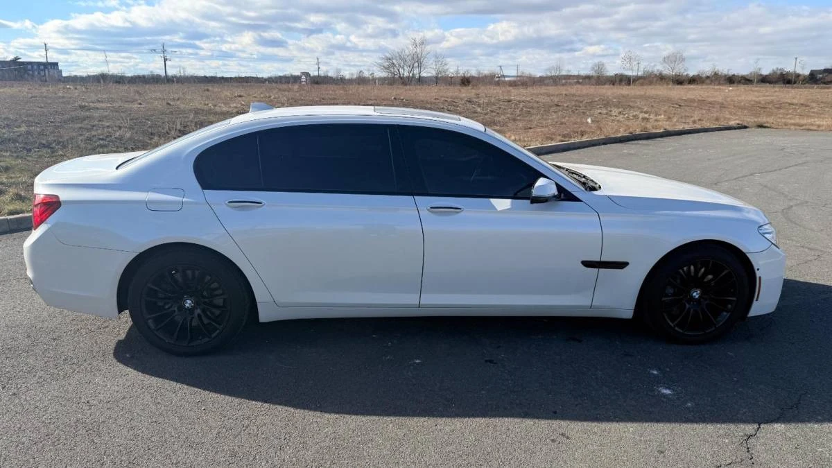 2015 BMW Alpina B7 - Image 3 of 12