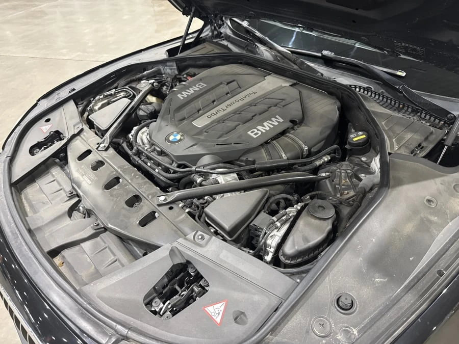 2015 BMW F01/F02 750i & 760Li Sedan - Image 8 of 9