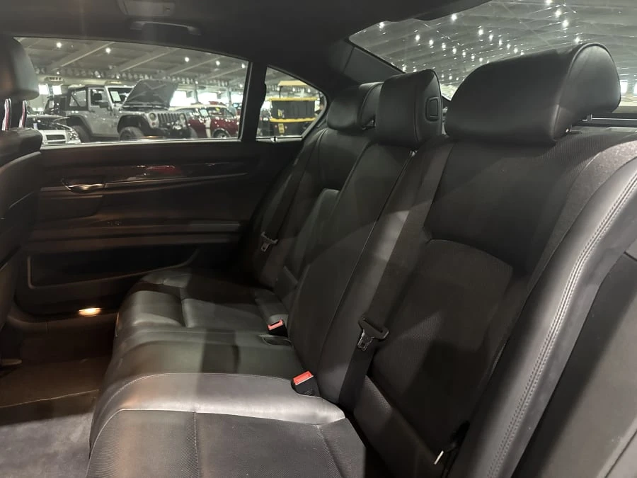 2015 BMW F01/F02 750i & 760Li Sedan - Image 7 of 9