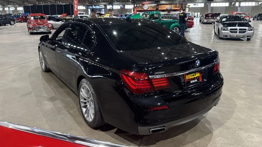 2015 BMW F01/F02 750i & 760Li Sedan - Image 4 of 9