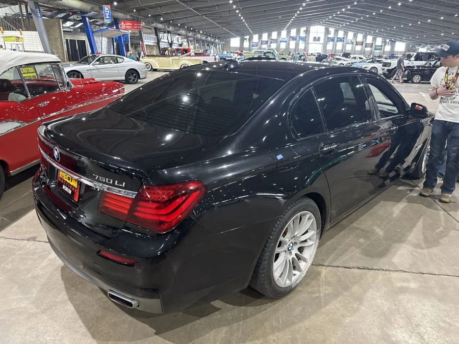 2015 BMW F01/F02 750i & 760Li Sedan - Image 2 of 9