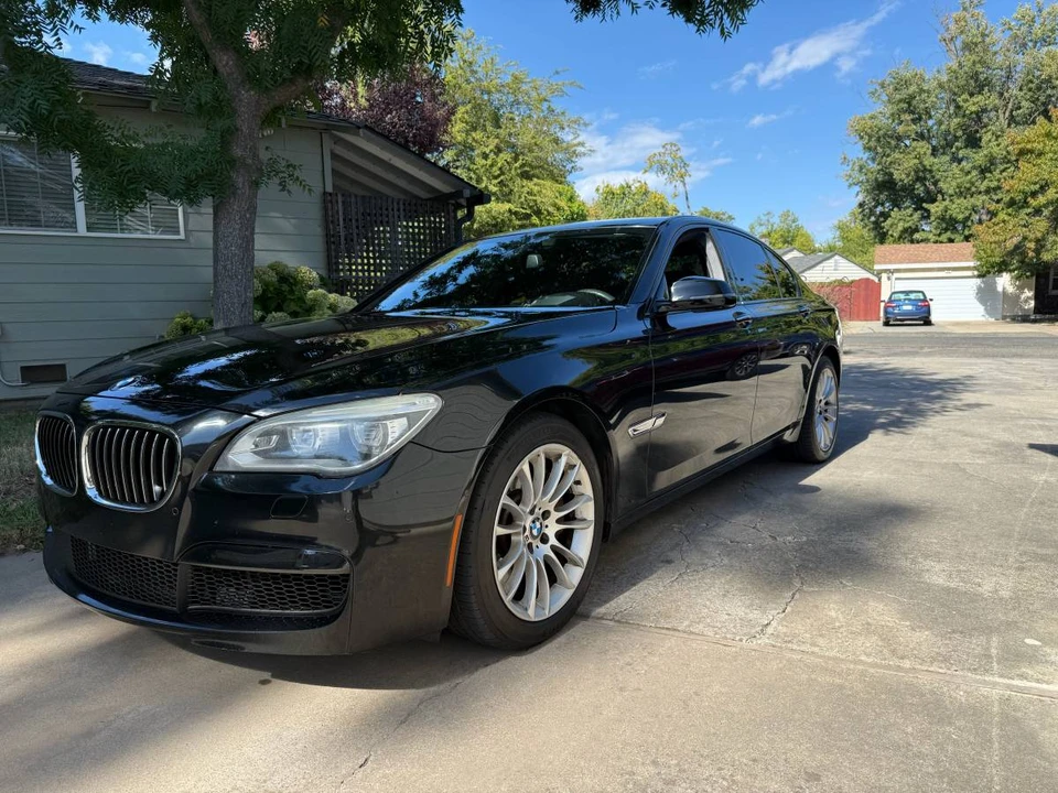 2015 BMW Alpina B7 - Image 2 of 9