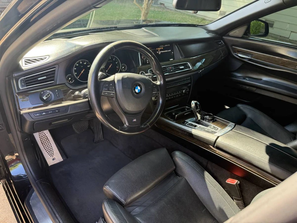 2015 BMW Alpina B7 - Image 6 of 9