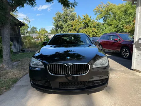 2015 BMW 750i