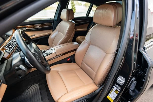2015 BMW F01/F02 750i & 760Li Sedan - Image 4 of 7