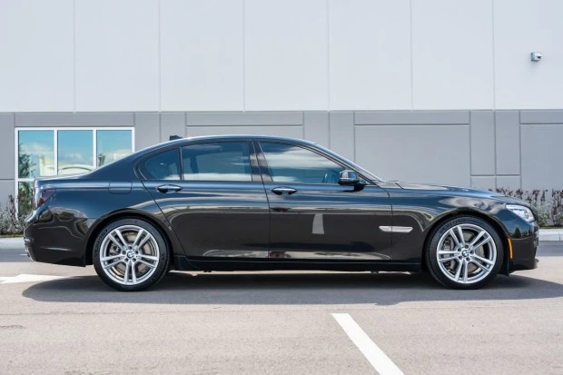 2015 BMW F01/F02 750i & 760Li Sedan - Image 3 of 7