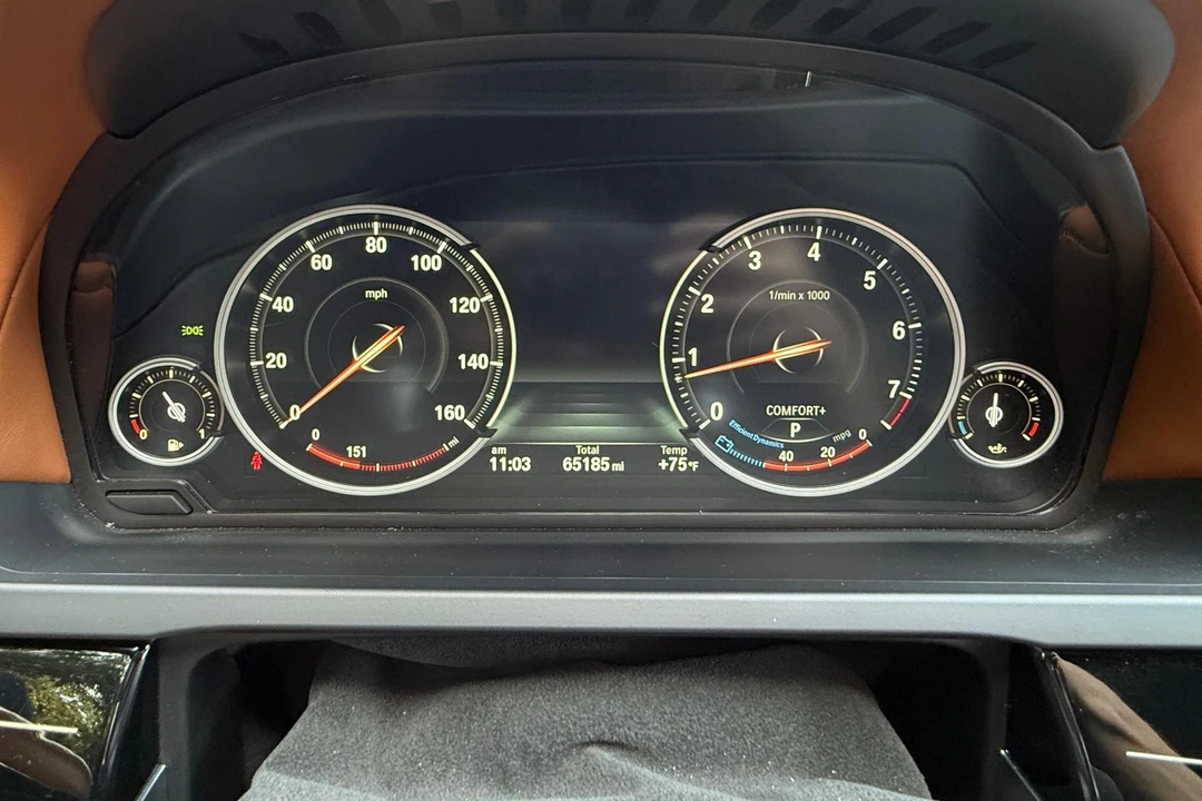 2015 BMW F01/F02 750i & 760Li Sedan - Image 24 of 31