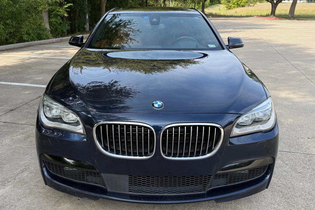 2015 BMW F01/F02 750i & 760Li Sedan - Image 2 of 31