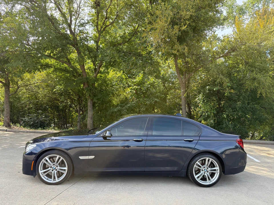 2015 BMW F01/F02 750i & 760Li Sedan - Image 8 of 31