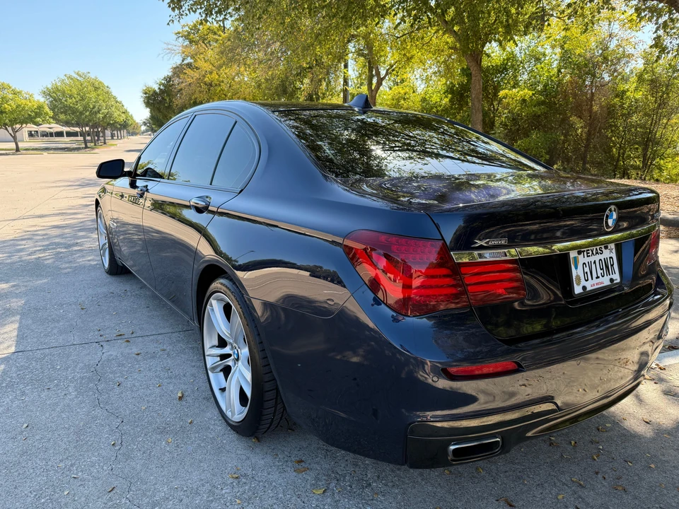 2015 BMW F01/F02 750i & 760Li Sedan - Image 9 of 31
