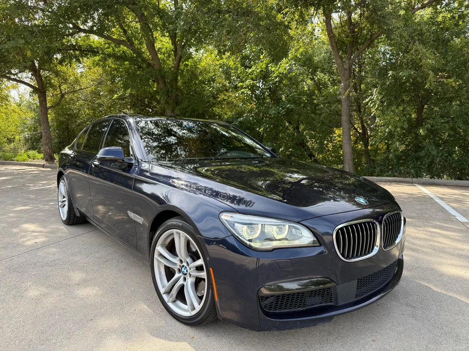 2015 BMW F01/F02 750i & 760Li Sedan - Image 15 of 31