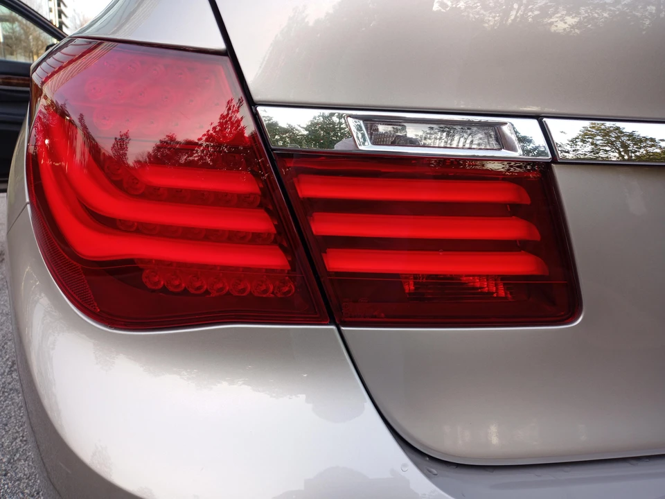 2015 BMW F01/F02 750i & 760Li Sedan - Image 30 of 31