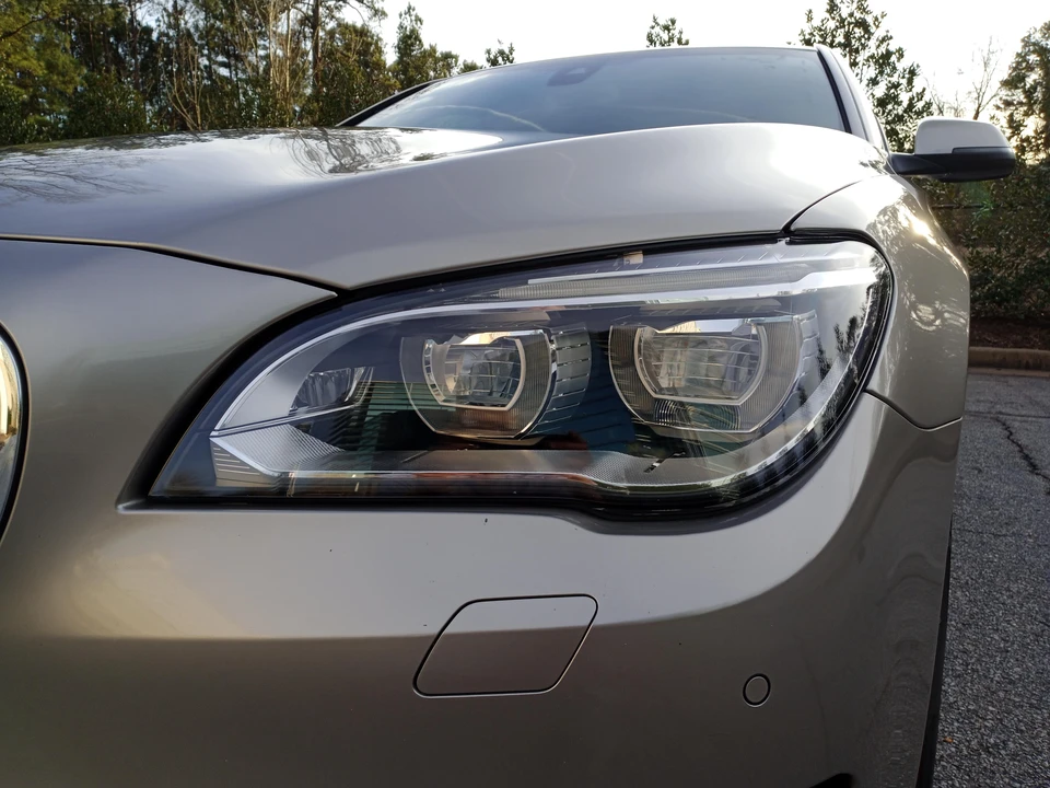 2015 BMW F01/F02 750i & 760Li Sedan - Image 23 of 31