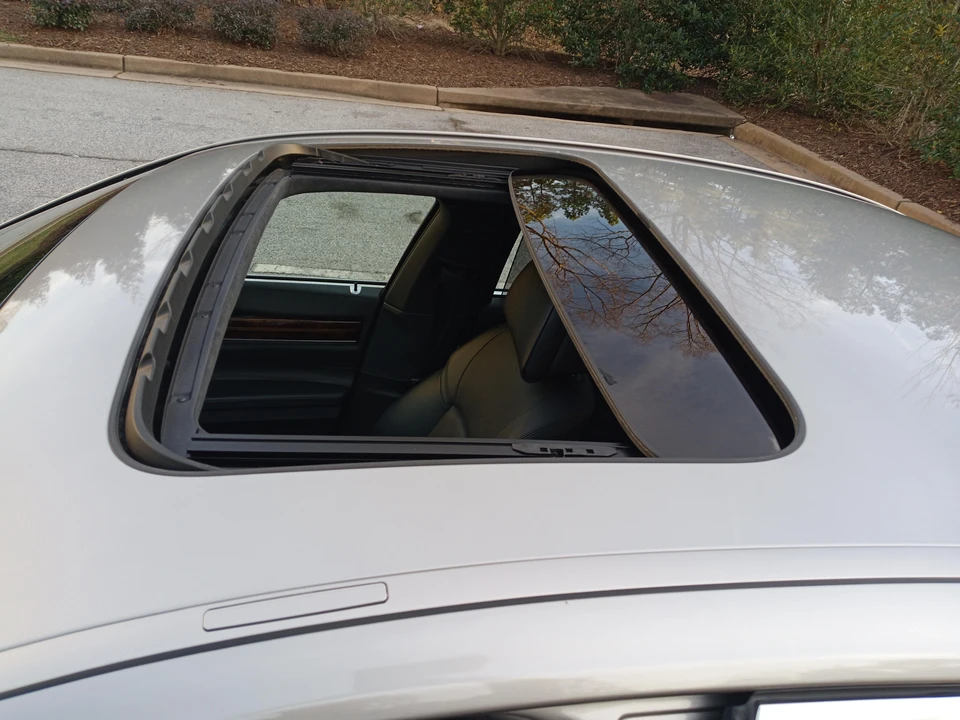 2015 BMW F01/F02 750i & 760Li Sedan - Image 26 of 31