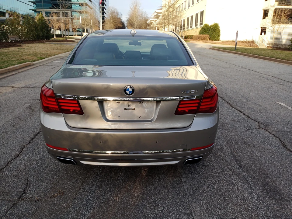 2015 BMW F01/F02 750i & 760Li Sedan - Image 12 of 31