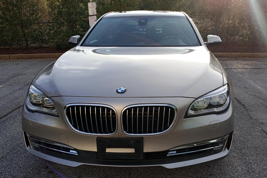 2015 BMW F01/F02 750i & 760Li Sedan - Image 2 of 31