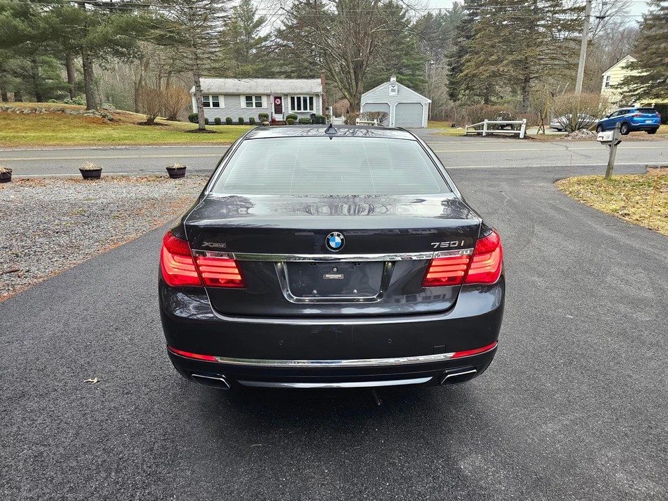 2015 BMW F01/F02 750i & 760Li Sedan - Image 23 of 31