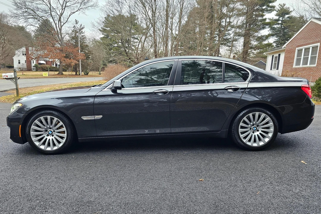 2015 BMW F01/F02 750i & 760Li Sedan - Image 3 of 31