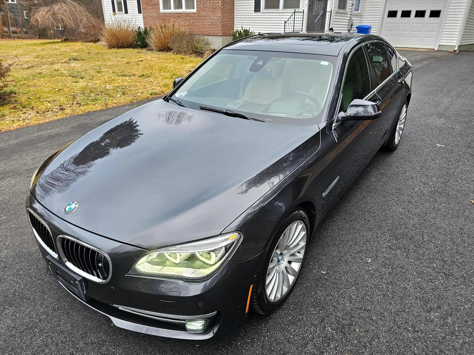 2015 BMW F01/F02 750i & 760Li Sedan - Image 8 of 31