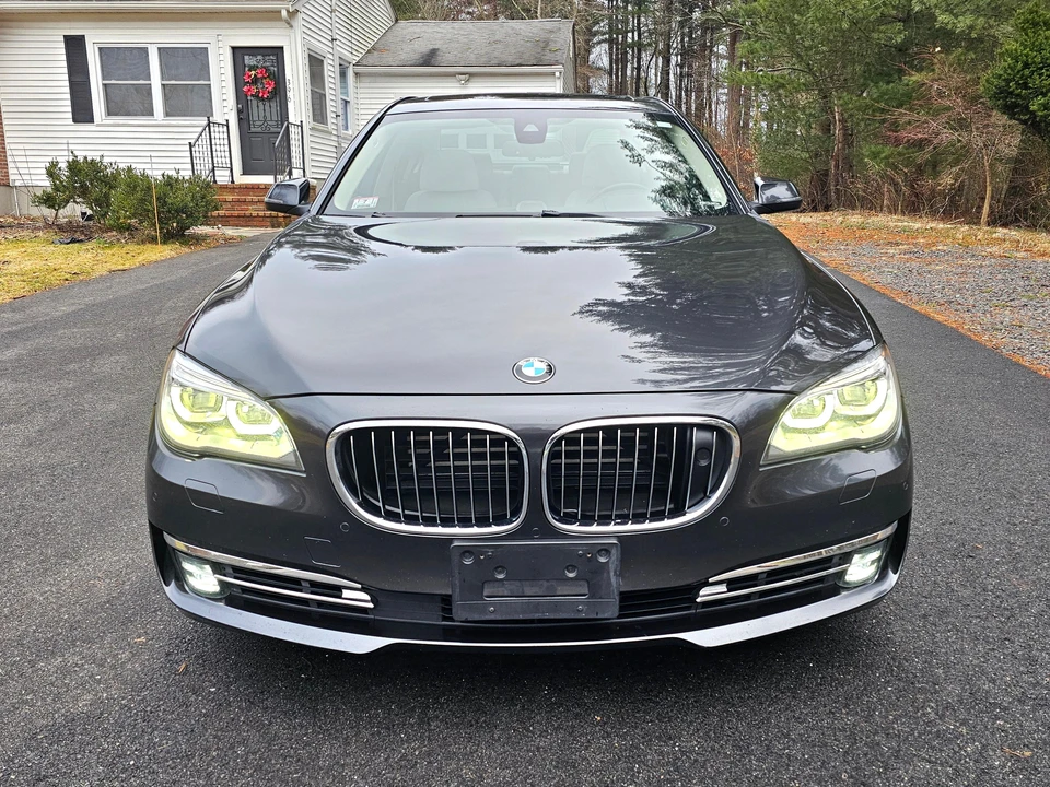 2015 BMW F01/F02 750i & 760Li Sedan - Image 7 of 31