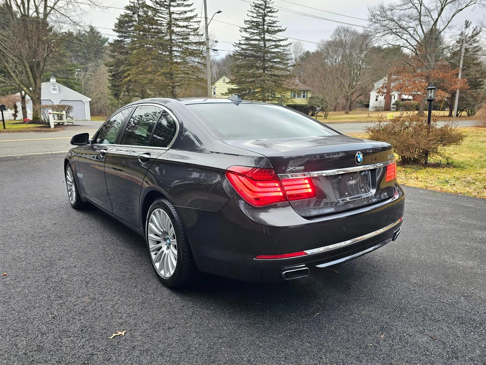 2015 BMW F01/F02 750i & 760Li Sedan - Image 19 of 31