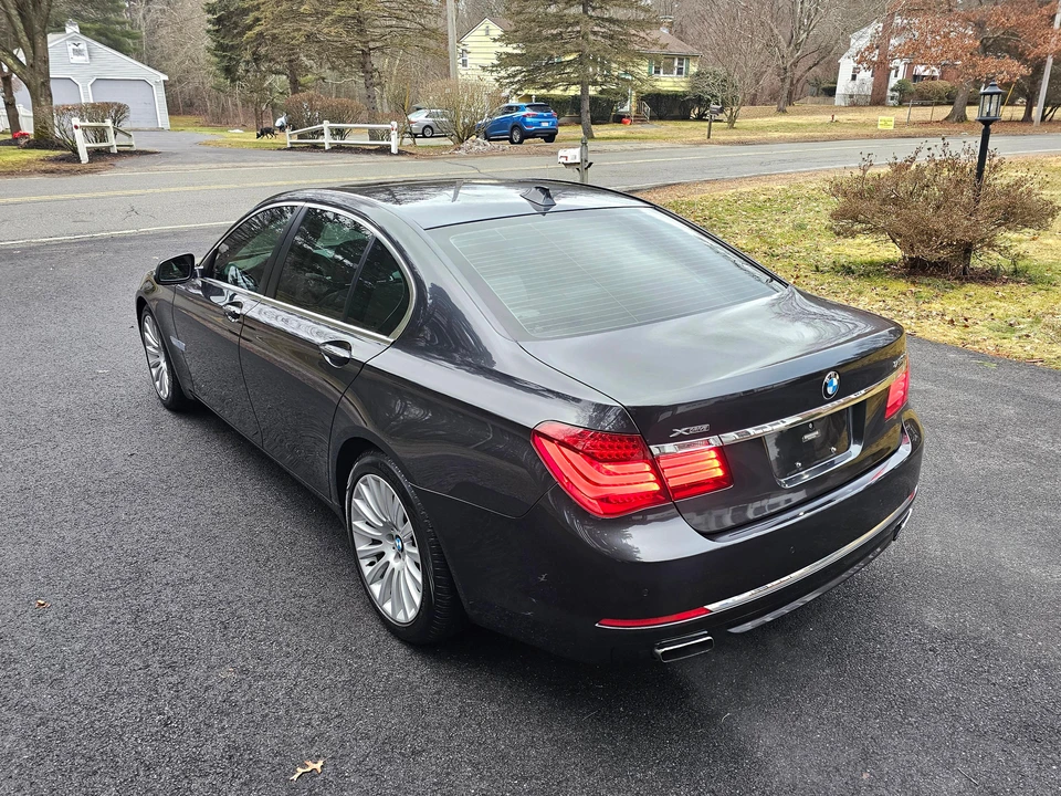 2015 BMW F01/F02 750i & 760Li Sedan - Image 21 of 31