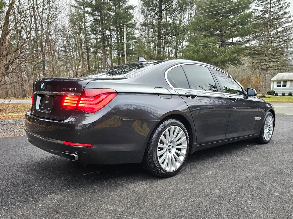2015 BMW F01/F02 750i & 760Li Sedan - Image 29 of 31