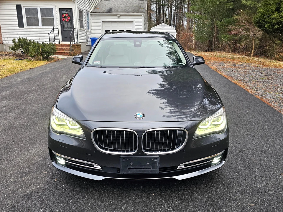 2015 BMW F01/F02 750i & 760Li Sedan - Image 6 of 31
