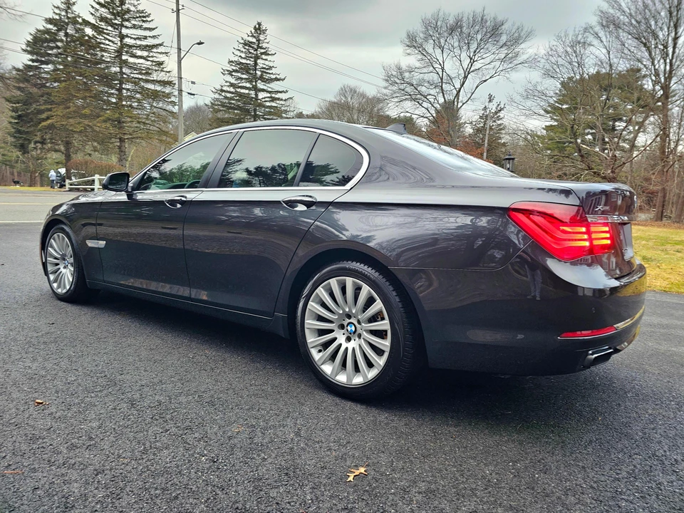 2015 BMW F01/F02 750i & 760Li Sedan - Image 17 of 31