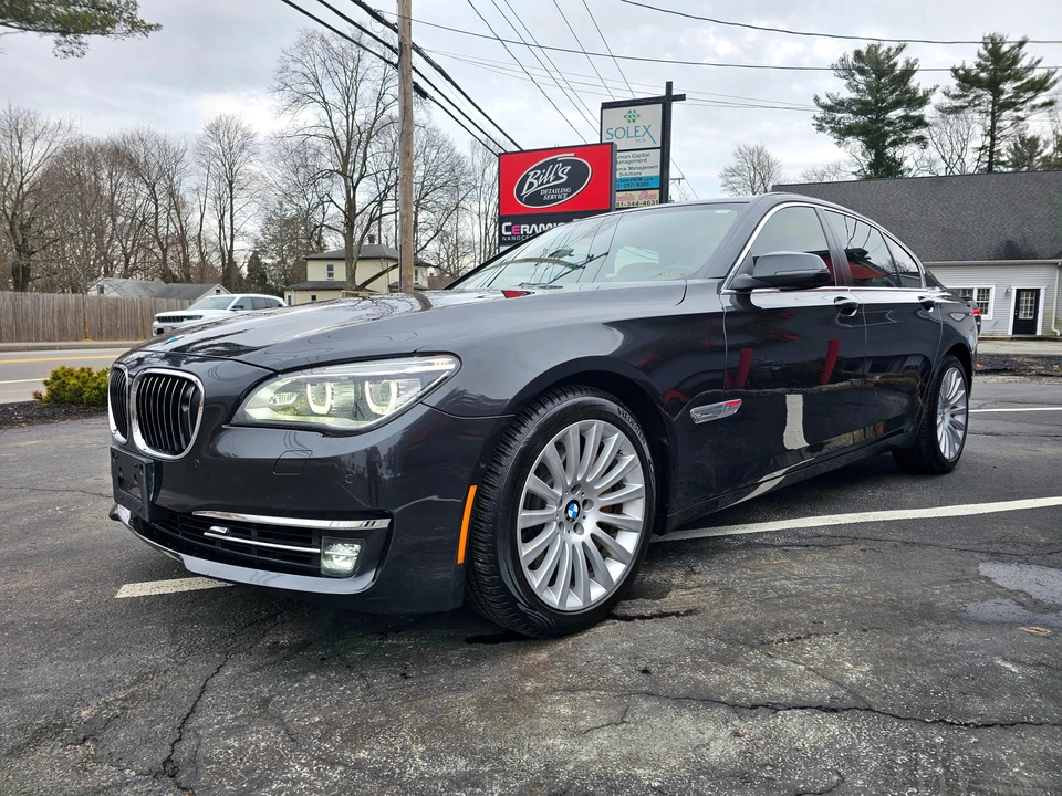 2015 BMW F01/F02 750i & 760Li Sedan - Image 11 of 31