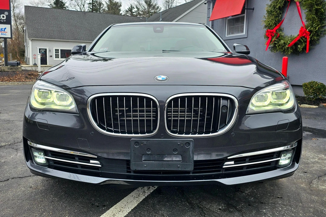 2015 BMW F01/F02 750i & 760Li Sedan - Image 2 of 31