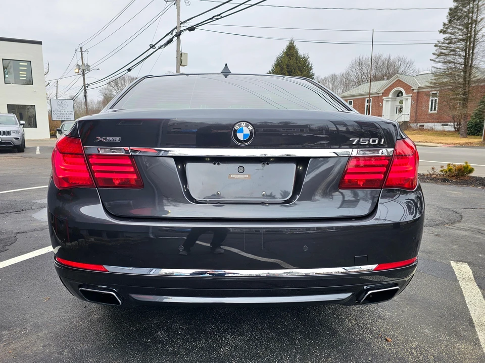 2015 BMW F01/F02 750i & 760Li Sedan - Image 24 of 31