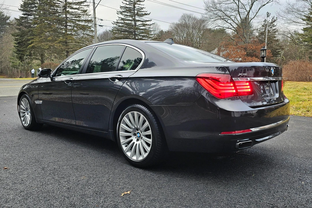 2015 BMW F01/F02 750i & 760Li Sedan - Image 4 of 31
