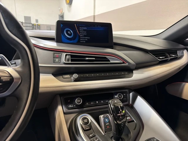 2015 BMW i8 - Image 16 of 21