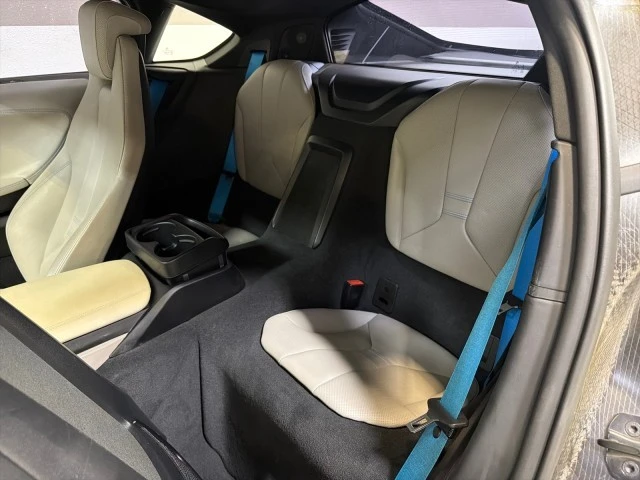 2015 BMW i8 - Image 14 of 21