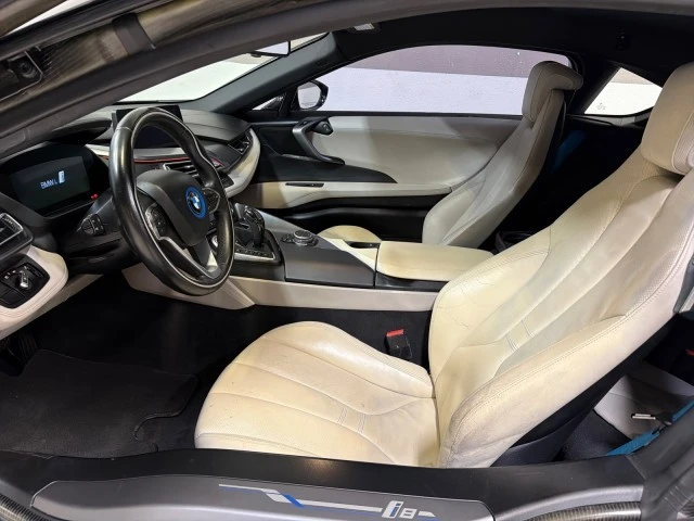 2015 BMW i8 - Image 12 of 21