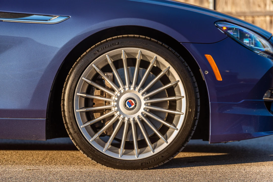 2015 BMW Alpina B6 - Image 18 of 31