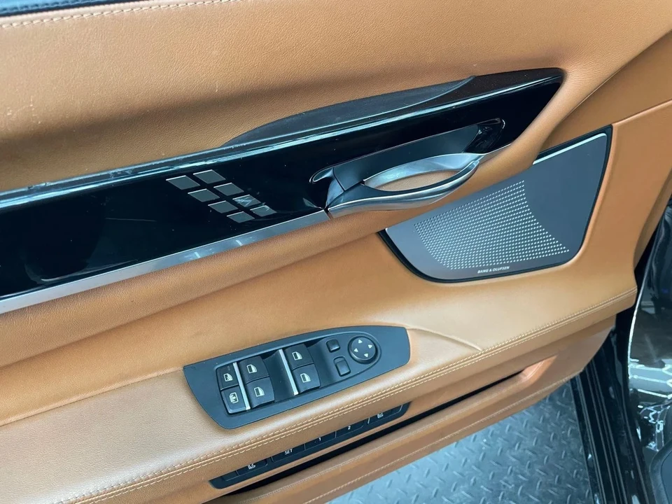 2015 BMW Alpina B7 - Image 14 of 21