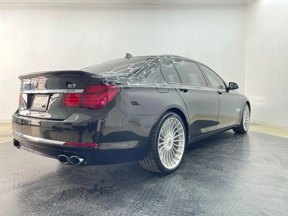 2015 BMW Alpina B7 - Image 8 of 21