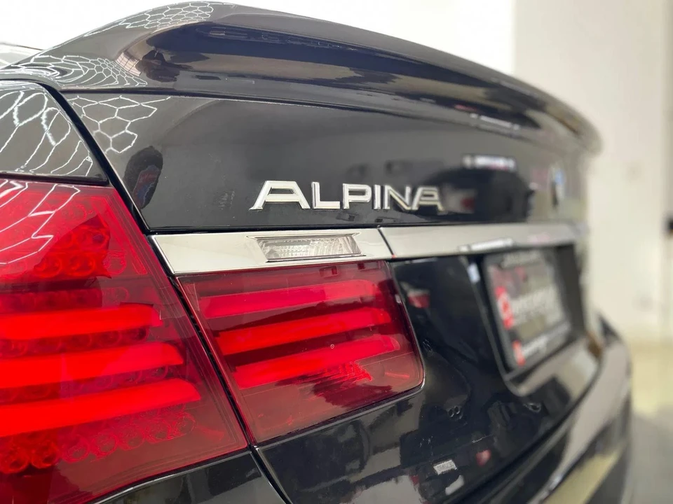 2015 BMW Alpina B7 - Image 10 of 21