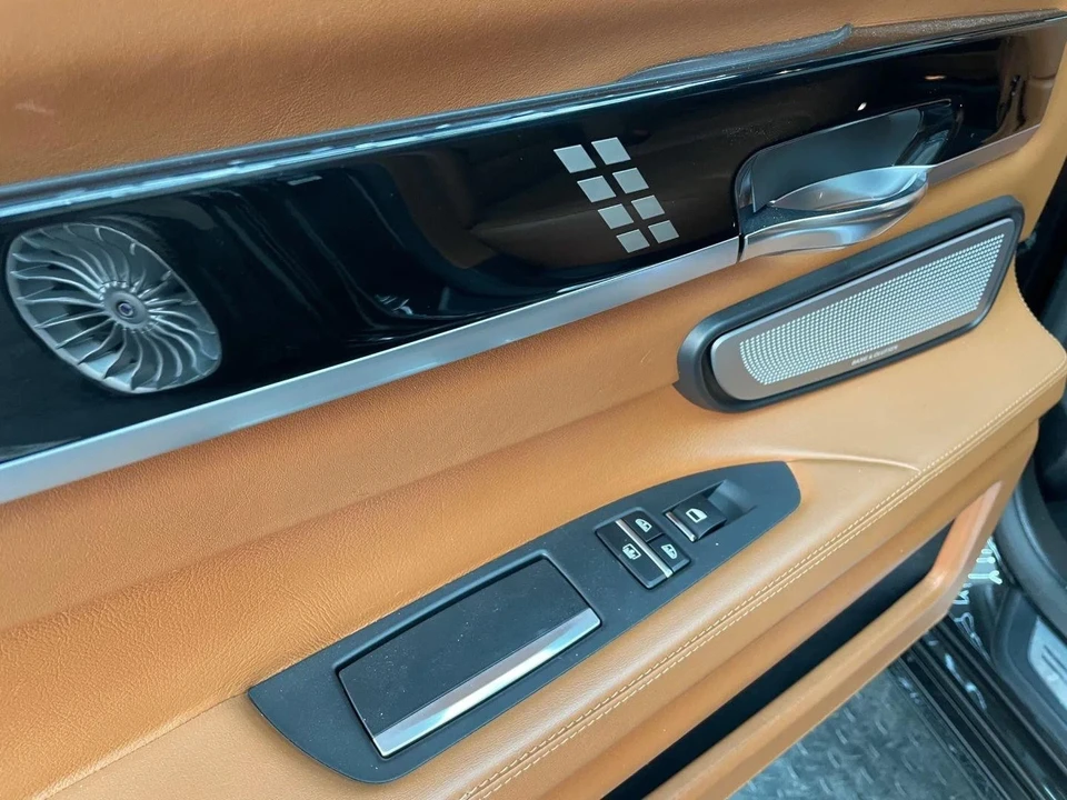2015 BMW Alpina B7 - Image 17 of 21