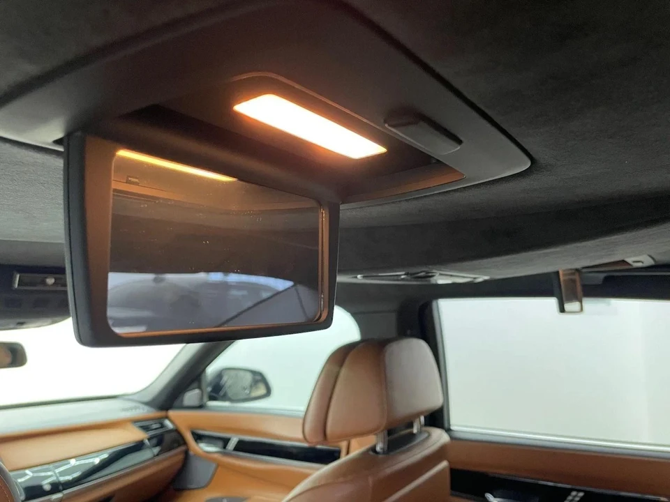 2015 BMW Alpina B7 - Image 19 of 21