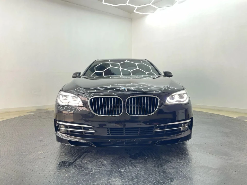 2015 BMW Alpina B7 - Image 3 of 21